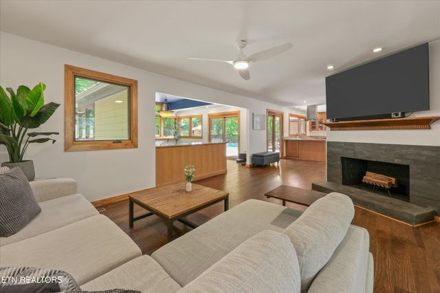 2324 Dawns Pass, Knoxville, TN 37919