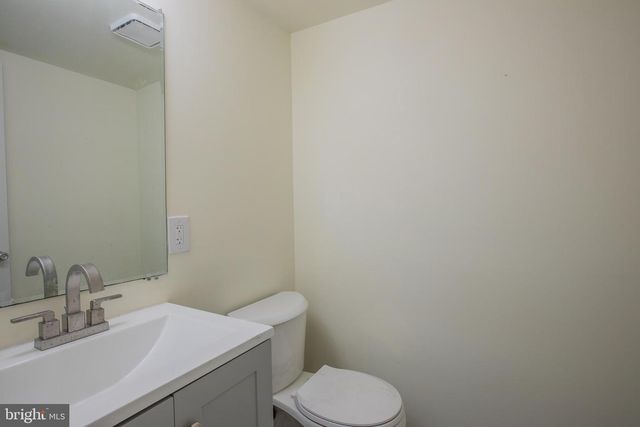 6721 CENTRAL HILLS TER, Landover, MD 20785