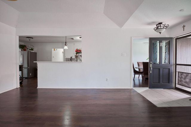 729 Newman Street, Angleton, TX 77515