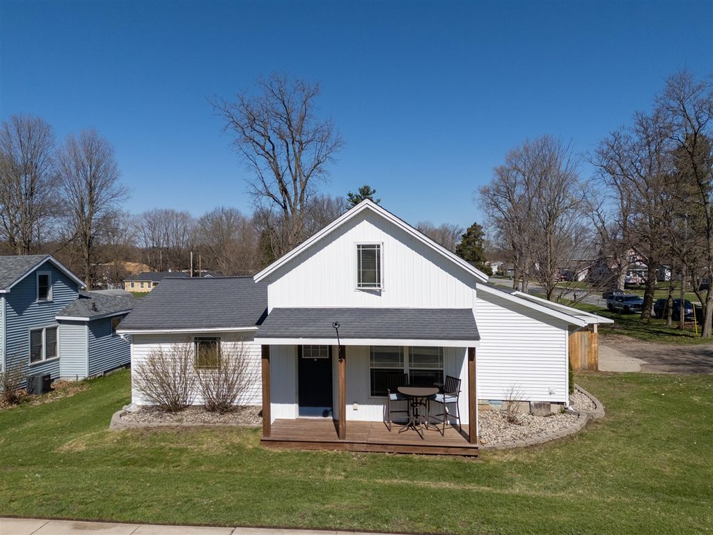 24340 Front Street, Mattawan, MI 49071