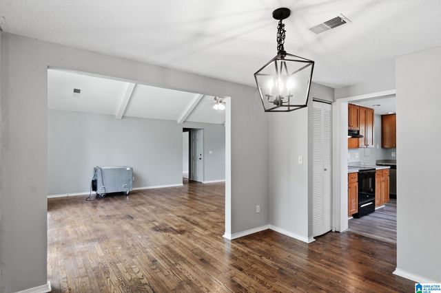 1256 GLENRIDGE LANE, Bessemer, AL 35022