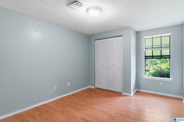 1256 GLENRIDGE LANE, Bessemer, AL 35022