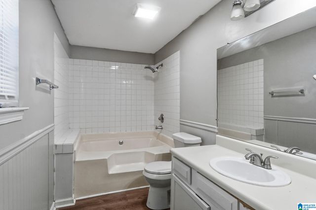 1256 GLENRIDGE LANE, Bessemer, AL 35022