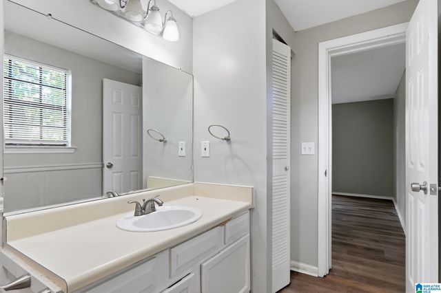 1256 GLENRIDGE LANE, Bessemer, AL 35022