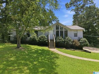 1256 GLENRIDGE LANE, Bessemer, AL 35022