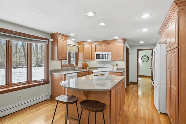 146 Upton Road, Westborough, MA 01581