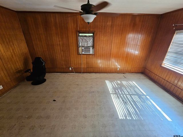 2000 Laura Lee, Kilgore, TX 75662