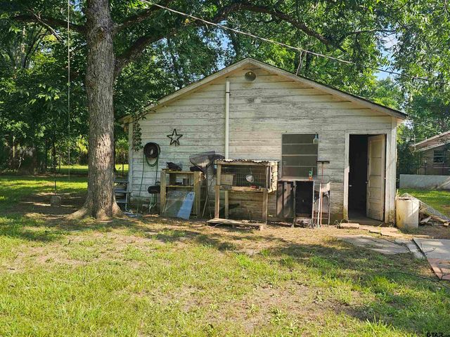 2000 Laura Lee, Kilgore, TX 75662
