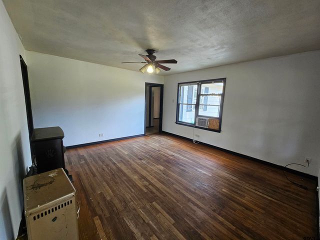 2000 Laura Lee, Kilgore, TX 75662