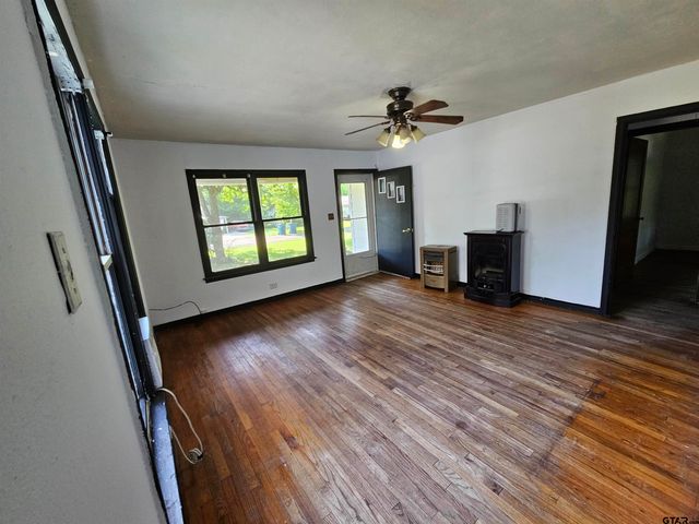 2000 Laura Lee, Kilgore, TX 75662