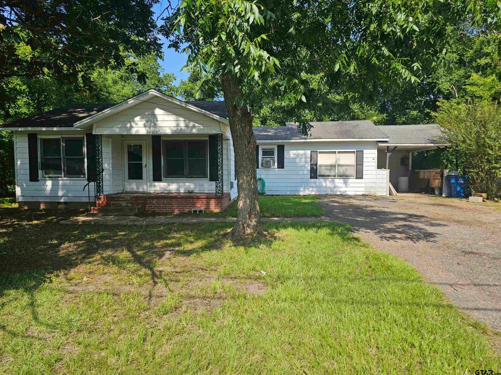 2000 Laura Lee, Kilgore, TX 75662