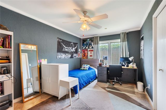 8908 Driftwood Drive, College Station, TX 77845