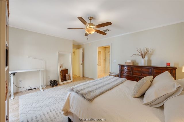 8908 Driftwood Drive, College Station, TX 77845