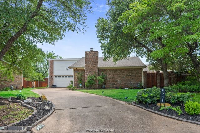 8908 Driftwood Drive, College Station, TX 77845