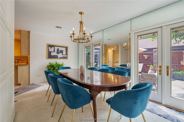 8908 Driftwood Drive, College Station, TX 77845
