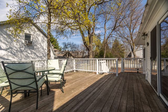 219 W Oak Avenue, Wheaton, IL 60187