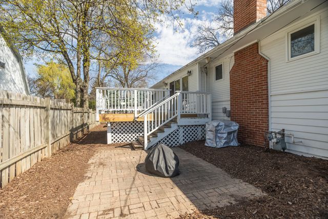 219 W Oak Avenue, Wheaton, IL 60187