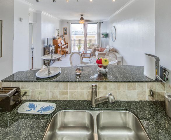 511 Lucerne Avenue 314, Lake Worth Beach, FL 33460