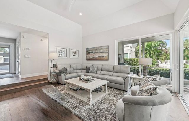 660 Forsyth Street 7, Boca Raton, FL 33487