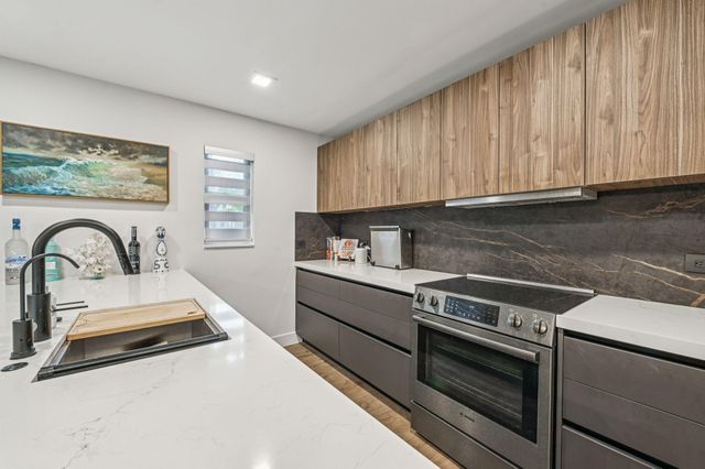660 Forsyth Street 7, Boca Raton, FL 33487