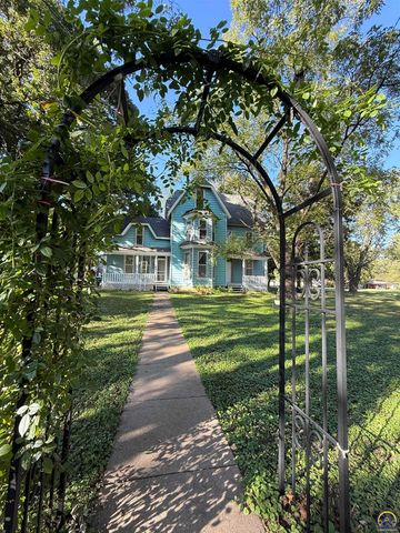 106 W Dayton AVE, Burlingame, KS 66413