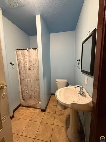 106 W Dayton AVE, Burlingame, KS 66413