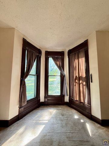 106 W Dayton AVE, Burlingame, KS 66413