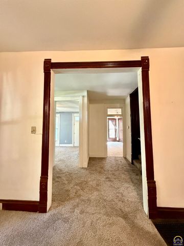 106 W Dayton AVE, Burlingame, KS 66413