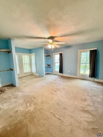 106 W Dayton AVE, Burlingame, KS 66413