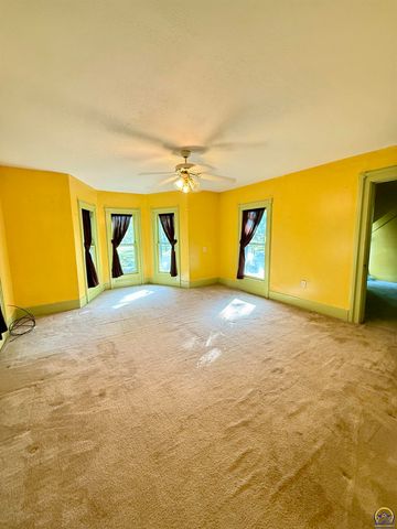 106 W Dayton AVE, Burlingame, KS 66413