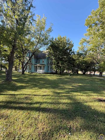 106 W Dayton AVE, Burlingame, KS 66413