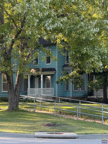 106 W Dayton AVE, Burlingame, KS 66413