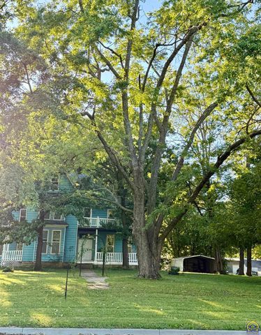 106 W Dayton AVE, Burlingame, KS 66413