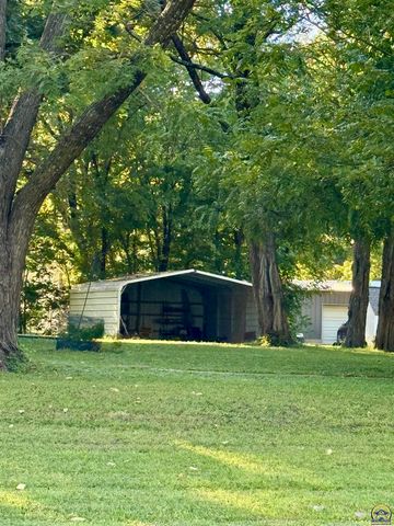 106 W Dayton AVE, Burlingame, KS 66413