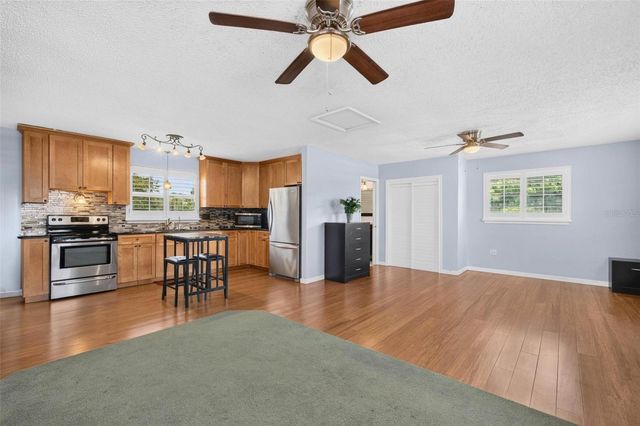 437 43RD AVE N, St Petersburg, FL 33703