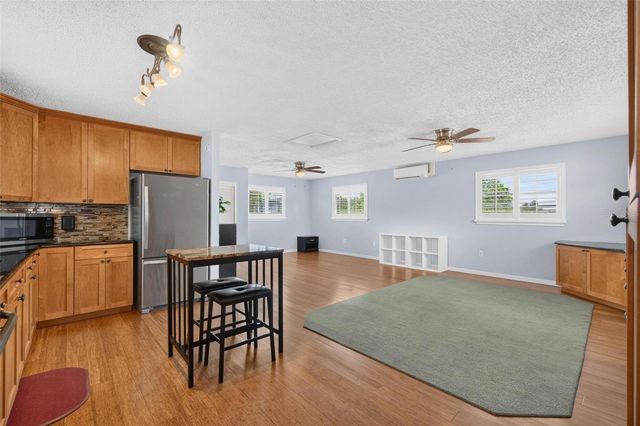 437 43RD AVE N, St Petersburg, FL 33703