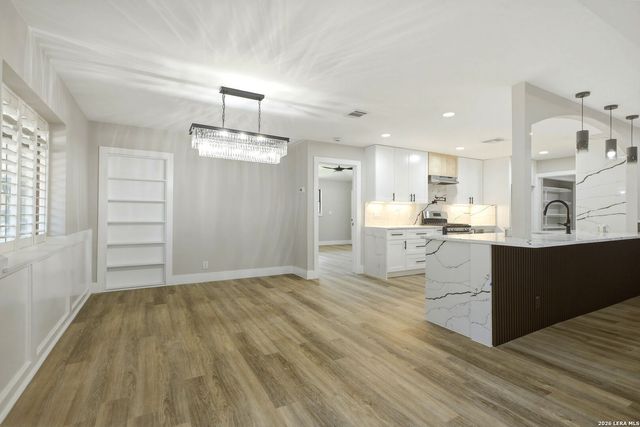 1002 Arizona Ash, San Antonio, TX 78232