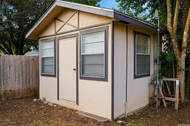1002 Arizona Ash, San Antonio, TX 78232
