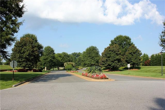 246 Broadmoor Drive, Advance, NC 27006