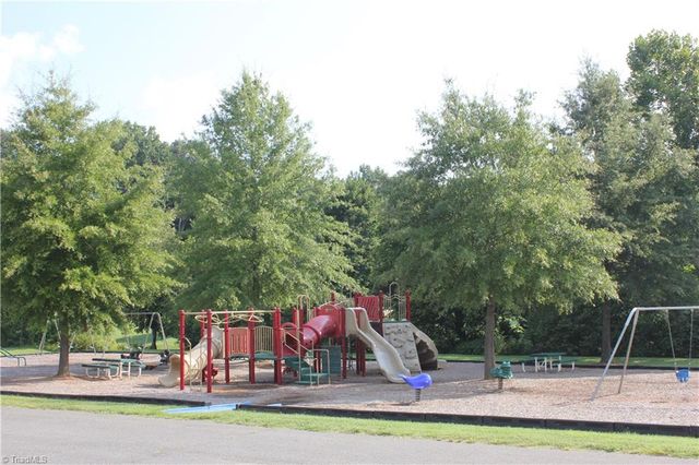 246 Broadmoor Drive, Advance, NC 27006