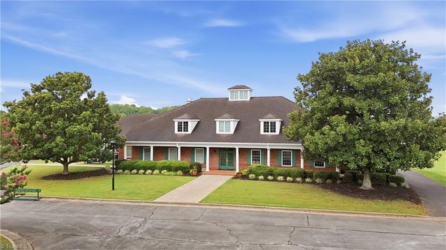 246 Broadmoor Drive, Advance, NC 27006