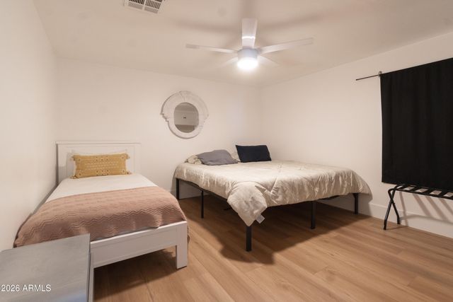 4451 E EARLL Drive, Phoenix, AZ 85018