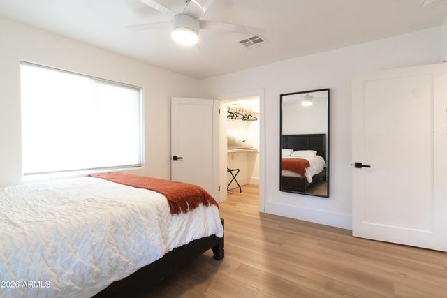 4451 E EARLL Drive, Phoenix, AZ 85018