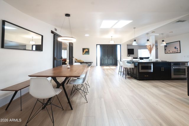 4451 E EARLL Drive, Phoenix, AZ 85018