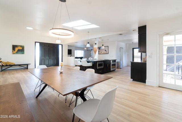 4451 E EARLL Drive, Phoenix, AZ 85018