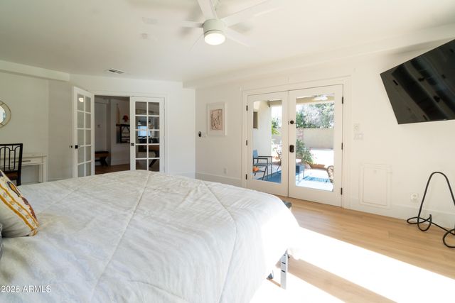 4451 E EARLL Drive, Phoenix, AZ 85018