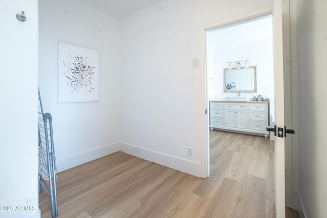 4451 E EARLL Drive, Phoenix, AZ 85018