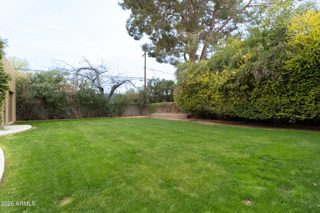 4451 E EARLL Drive, Phoenix, AZ 85018