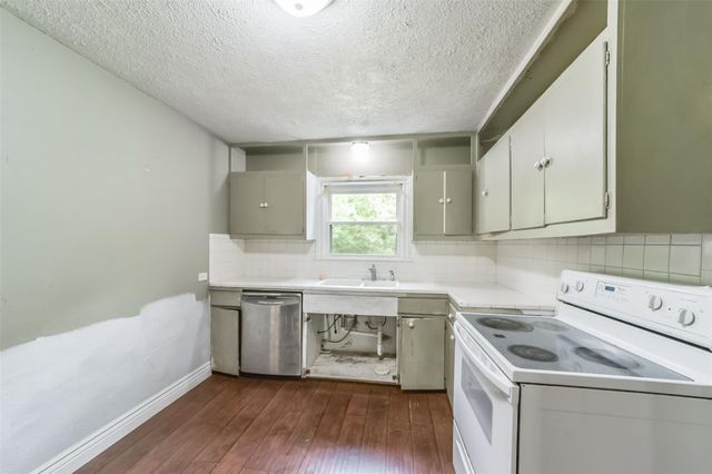 80 County Road 4321, Dayton, TX 77535