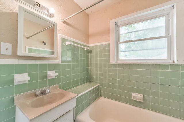 80 County Road 4321, Dayton, TX 77535